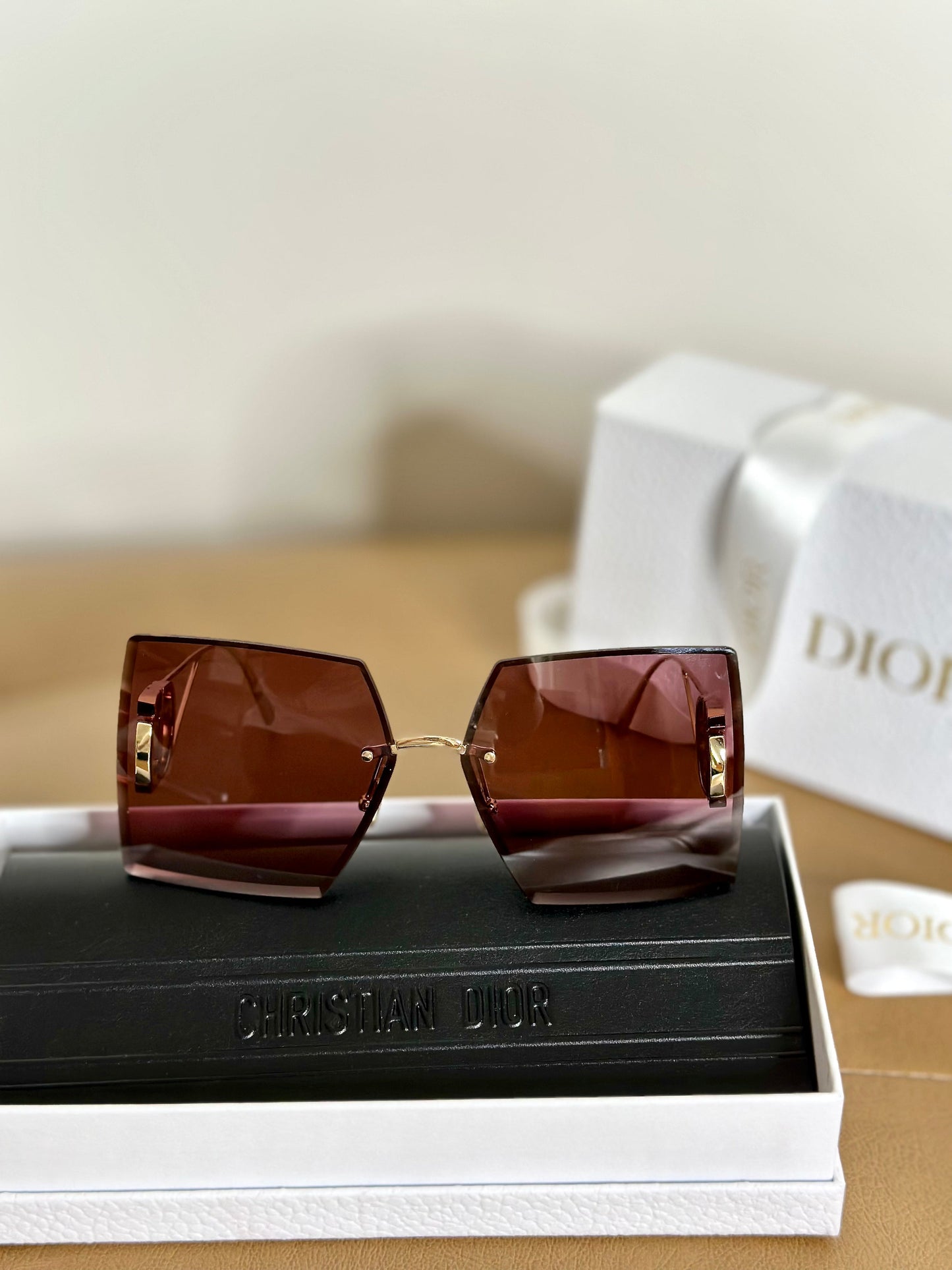 LUNETTES DE SOLEIL DIOR